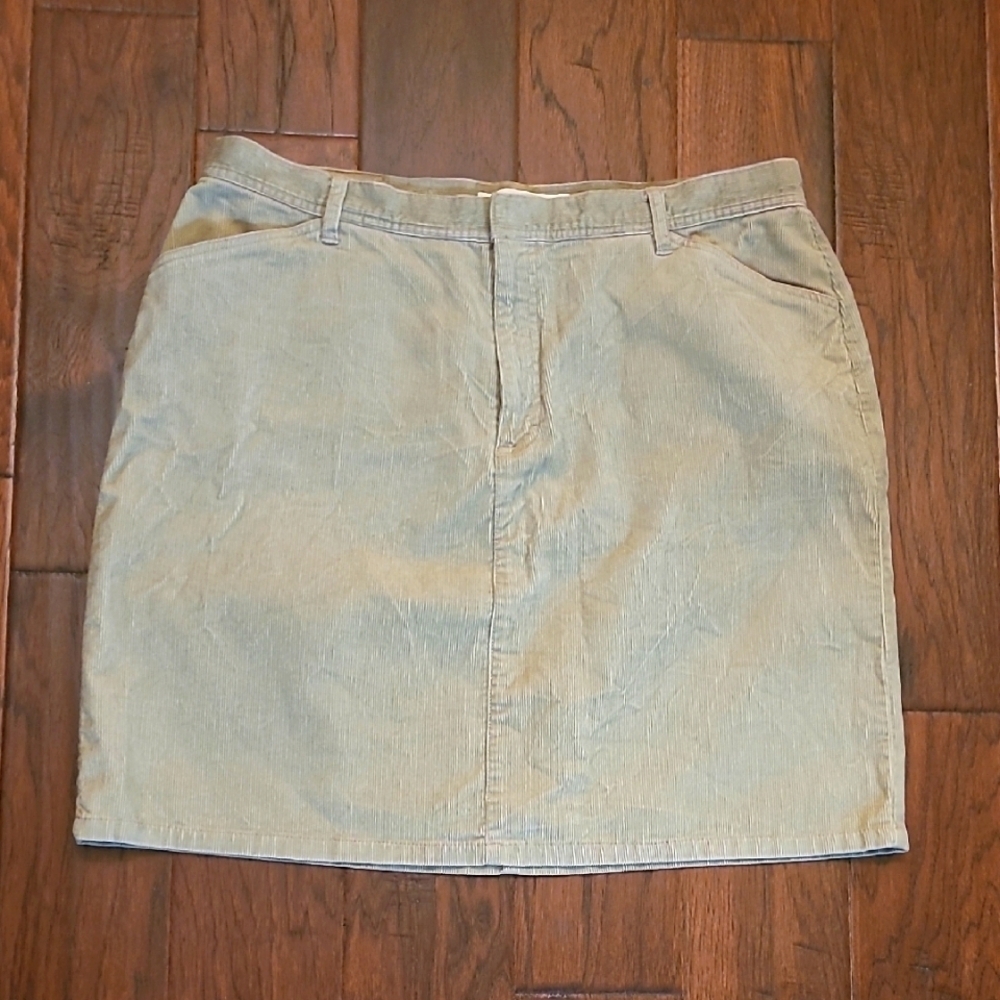 Tommy Hilfiger women's khaki corduroy skirt size 18